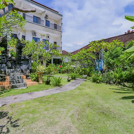Oyo 4012 Ari Beach Inn Kuta Lombok Kültér fotó