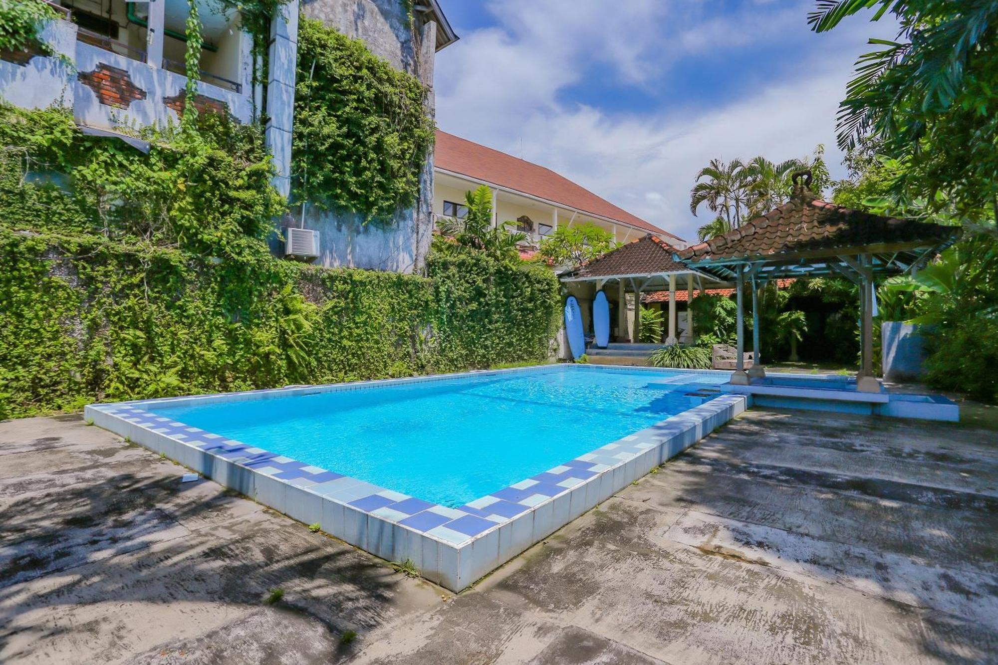 Oyo 4012 Ari Beach Inn Kuta Lombok Kültér fotó