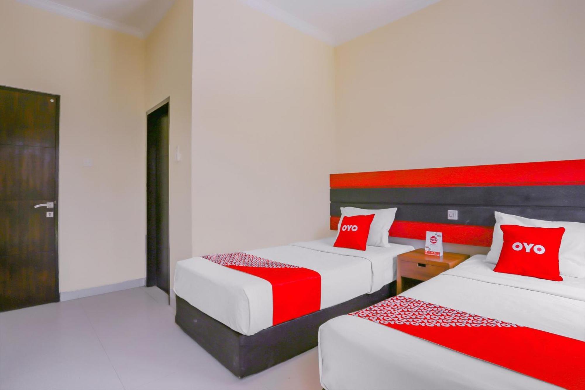 Oyo 4012 Ari Beach Inn Kuta Lombok Kültér fotó
